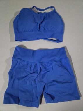 Large Blue Activewear Set - Sports Bra and High-Waist Shorts